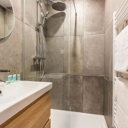 Montmartre Seveste Beautiful 2br Appartement